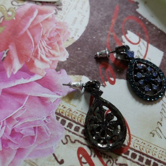 Fashion Jewelry. Gorgeous blue gem earrings - Picture 5 of 6